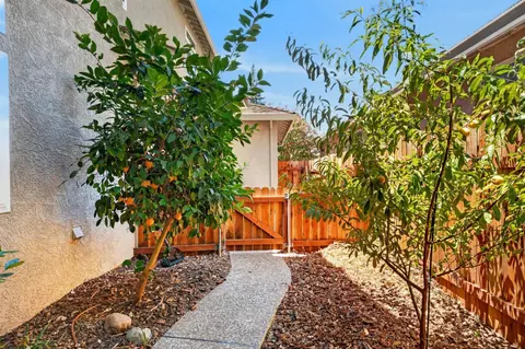 Exterior - 3032 Valasstrada Ct, Carmichael, CA 95608 photo 12 of 13