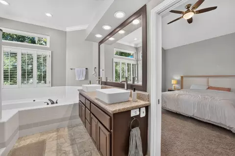 Bath - 3032 Valasstrada Ct, Carmichael, CA 95608 photo 1 of 7