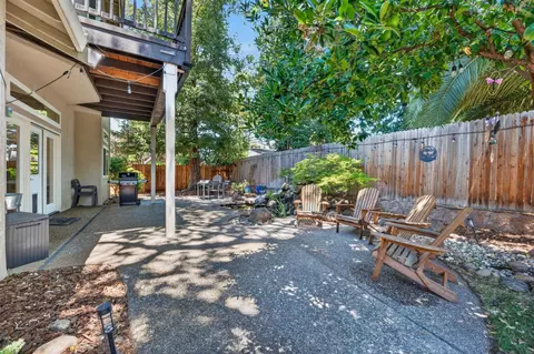 Exterior - 3032 Valasstrada Ct, Carmichael, CA 95608 photo 6 of 13