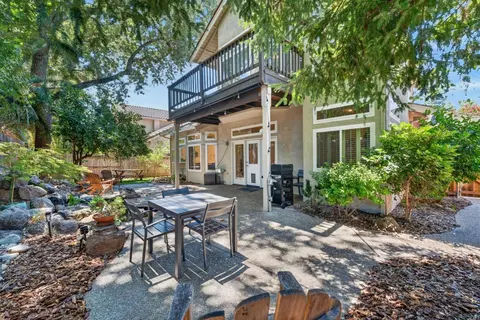 Exterior - 3032 Valasstrada Ct, Carmichael, CA 95608 photo 9 of 13