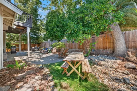 Exterior - 3032 Valasstrada Ct, Carmichael, CA 95608 photo 10 of 13