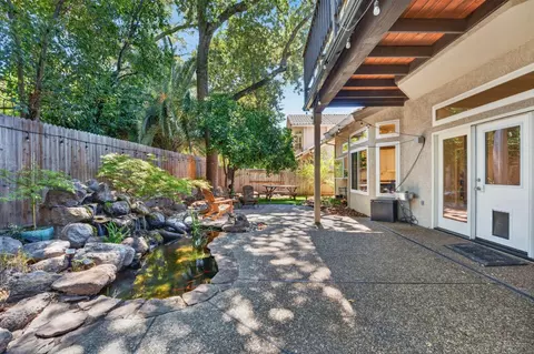 Exterior - 3032 Valasstrada Ct, Carmichael, CA 95608 photo 3 of 13