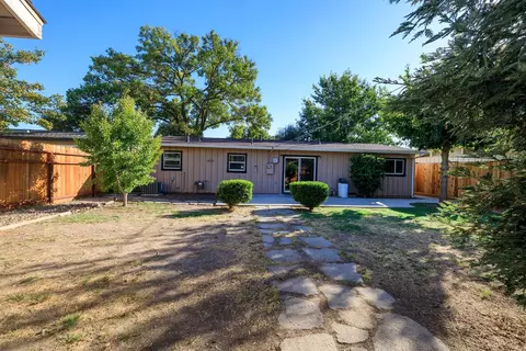 Exterior - 917 Whittier, Modesto, CA 95350 photo 9 of 16
