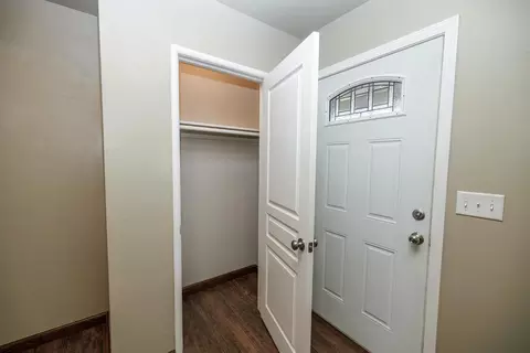 Entry Way - 917 Whittier, Modesto, CA 95350 photo 1 of 2