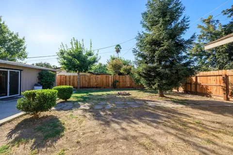 Exterior - 917 Whittier, Modesto, CA 95350 photo 10 of 16