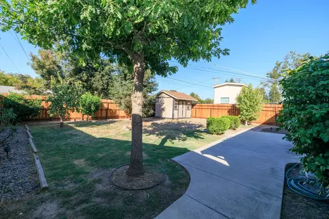 Exterior - 917 Whittier, Modesto, CA 95350 photo 6 of 16
