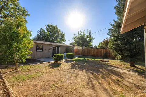 Exterior - 917 Whittier, Modesto, CA 95350 photo 11 of 16