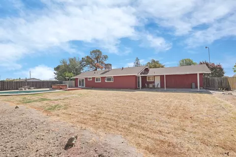Exterior - 12123 Weigum Rd, Lodi, CA 95240 photo 7 of 10