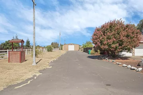 Exterior - 12123 Weigum Rd, Lodi, CA 95240 photo 10 of 10