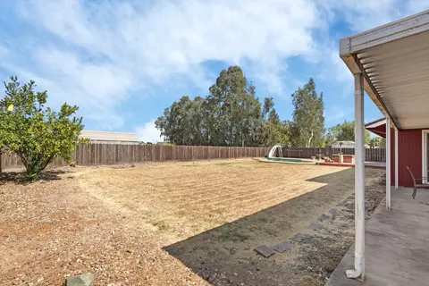 Exterior - 12123 Weigum Rd, Lodi, CA 95240 photo 3 of 10