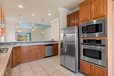 Kitchen - 2894 Winesap Cir, Placerville, CA 95667 photo 3 of 7