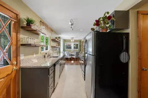 Entry Way - 2828 Quartz Dr, Arnold, CA 95223 photo 2 of 5