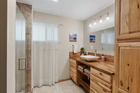Bath - 2828 Quartz Dr, Arnold, CA 95223 photo 1 of 5
