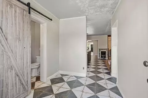 Entry Way - 6910 E Lathrop Rd, Manteca, CA 95336 photo 1 of 8