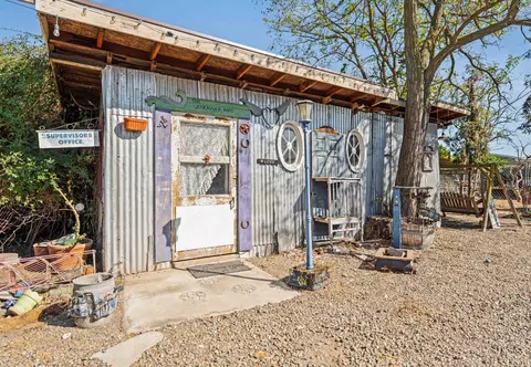 Exterior - 6910 E Lathrop Rd, Manteca, CA 95336 photo 11 of 33