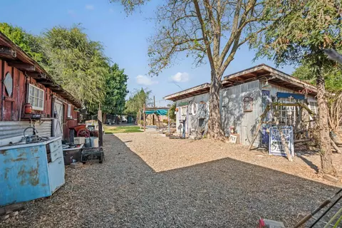 Exterior - 6910 E Lathrop Rd, Manteca, CA 95336 photo 12 of 33