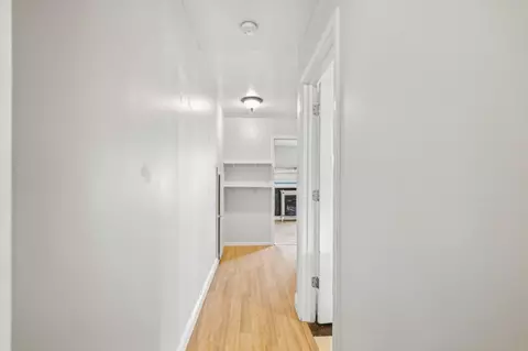 Entry Way - 6910 E Lathrop Rd, Manteca, CA 95336 photo 4 of 8