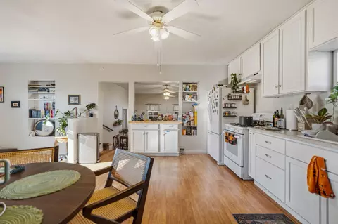 Kitchen - 6910 E Lathrop Rd, Manteca, CA 95336 photo 8 of 10