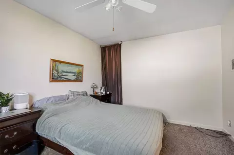 Bedroom - 6910 E Lathrop Rd, Manteca, CA 95336 photo 4 of 5
