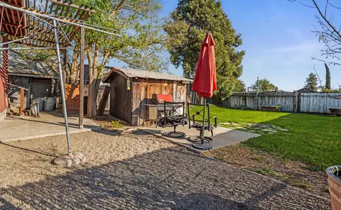Exterior - 6910 E Lathrop Rd, Manteca, CA 95336 photo 24 of 33