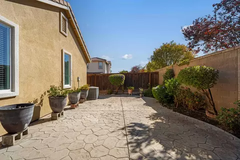 Exterior - 2640 Ancestry St, Manteca, CA 95337 photo 6 of 7