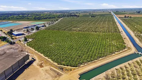 View/Area - 24895 E River Rd, Escalon, CA 95320 photo 3 of 19