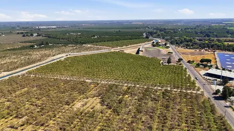 View/Area - 24895 E River Rd, Escalon, CA 95320 photo 12 of 19
