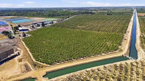View/Area - 24895 E River Rd, Escalon, CA 95320 photo 4 of 19