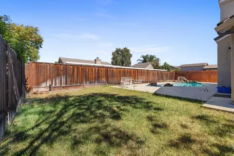 Exterior - 1881 Thomas Dehaven Ln, Tracy, CA 95376 photo 6 of 7
