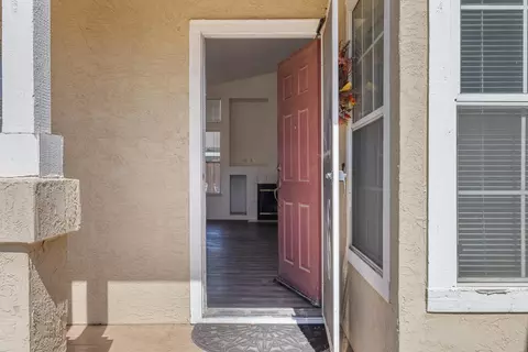 Entry Way - 1881 Thomas Dehaven Ln, Tracy, CA 95376 photo 1 of 7