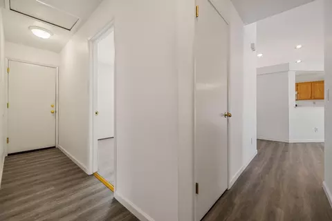 Entry Way - 1881 Thomas Dehaven Ln, Tracy, CA 95376 photo 4 of 7