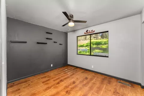 Bedroom - 4705 Sand Ridge Rd, Placerville, CA 95667 photo 4 of 5
