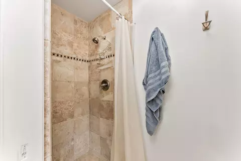 Bath - 4705 Sand Ridge Rd, Placerville, CA 95667 photo 2 of 4
