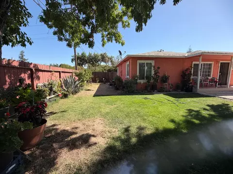 Exterior - 802 Wheatley, Modesto, CA 95351 photo 5 of 10