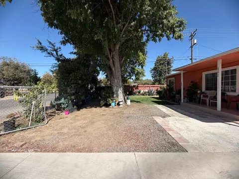 Exterior - 802 Wheatley, Modesto, CA 95351 photo 4 of 10
