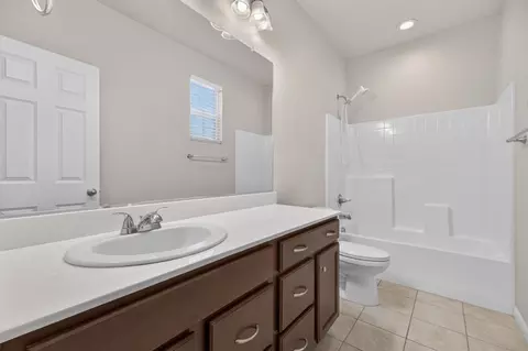Bath - 228 E Terra Mia Ave, Mountain House, CA 95391 photo 6 of 7