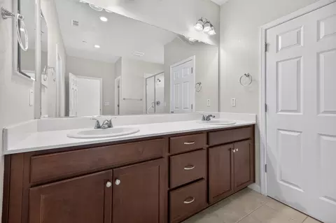 Bath - 228 E Terra Mia Ave, Mountain House, CA 95391 photo 5 of 7