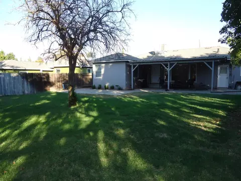 Exterior - 1869 2nd St, Atwater, CA 95301 photo 5 of 6