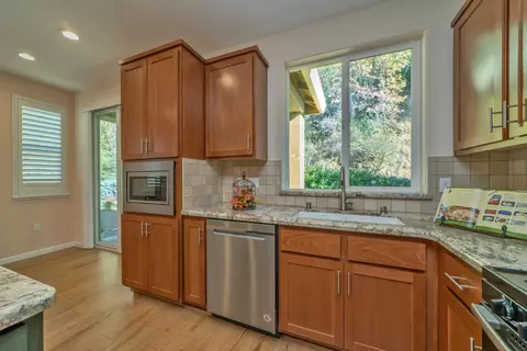 Kitchen - 3543 Eskaton Dr, Placerville, CA 95667 photo 5 of 6