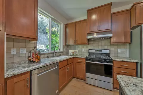 Kitchen - 3543 Eskaton Dr, Placerville, CA 95667 photo 3 of 6