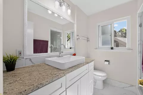 Bath - 1188 Grizzly Peak Blvd, Berkeley, CA 94708 photo 2 of 2