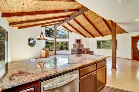 Kitchen - 4968 N Mining Brook Ct, Placerville, CA 95667 photo 4 of 7