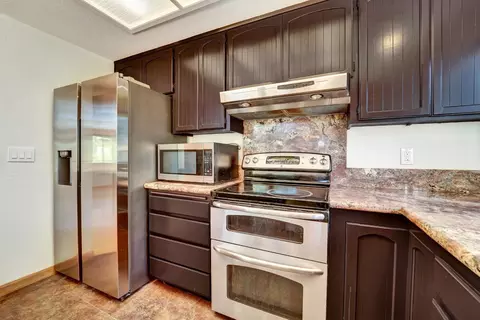 Kitchen - 4968 N Mining Brook Ct, Placerville, CA 95667 photo 5 of 7