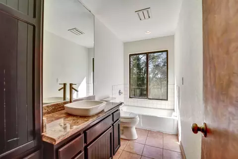 Bath - 4968 N Mining Brook Ct, Placerville, CA 95667 photo 1 of 7