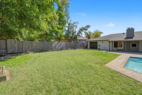 Exterior - 2740 Leoleta Way, Carmichael, CA 95608 photo 10 of 16