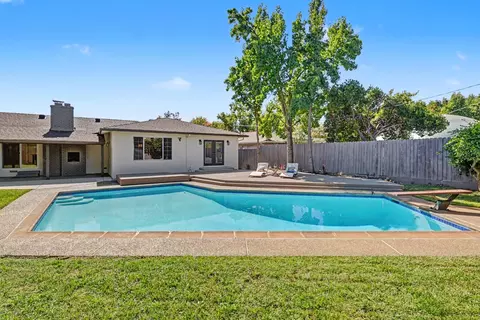 Exterior - 2740 Leoleta Way, Carmichael, CA 95608 photo 5 of 16