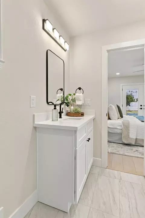 Bath - 2740 Leoleta Way, Carmichael, CA 95608 photo 5 of 10