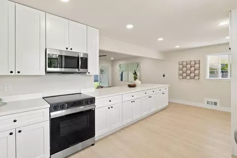Kitchen - 2740 Leoleta Way, Carmichael, CA 95608 photo 3 of 6