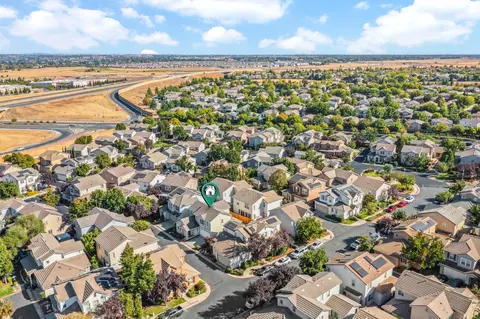 949 Courtyards Loop, Lincoln, CA 95648