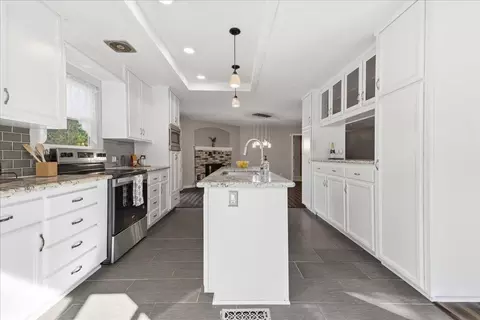 Kitchen - 3048 Pasada Rd, Cameron Park, CA 95682 photo 2 of 4